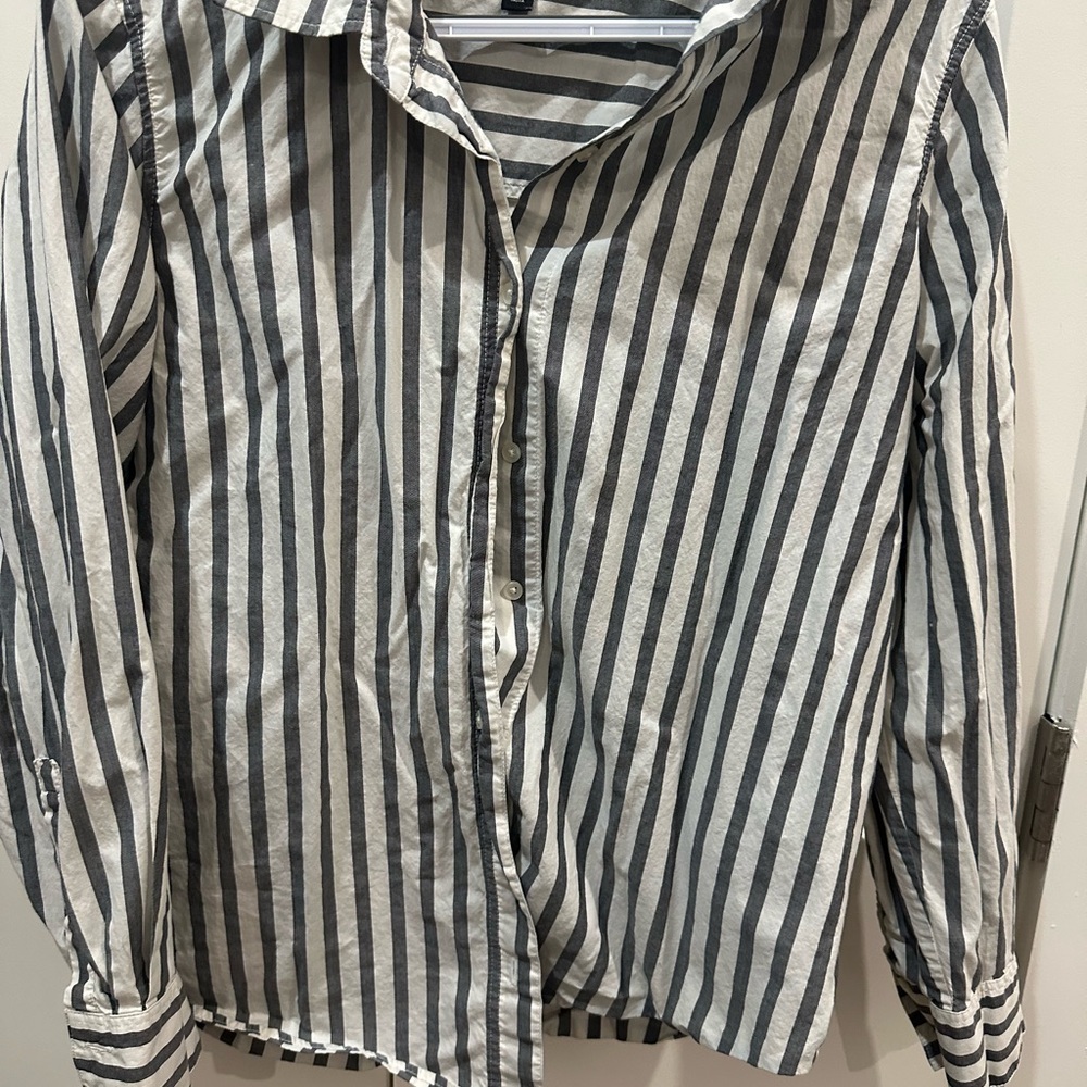 Banana Republic Grey&White